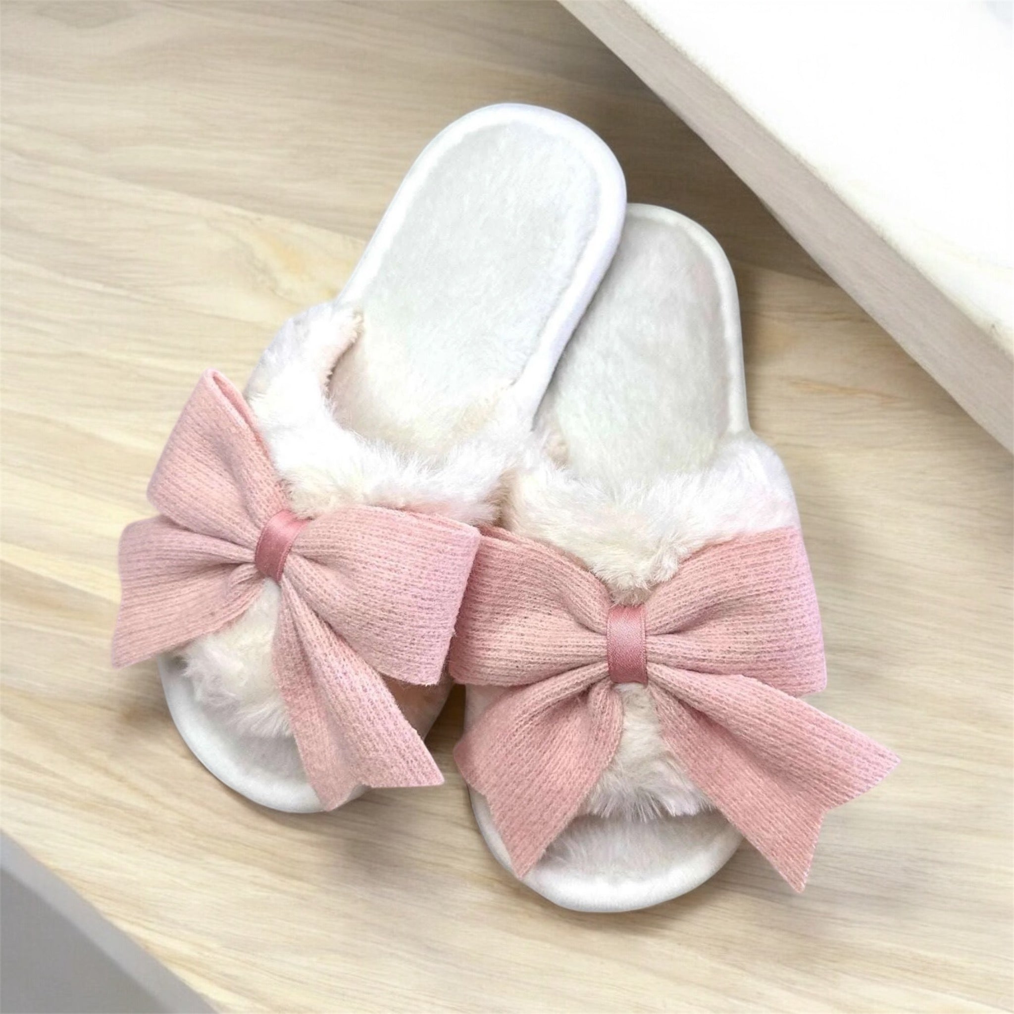 Pantofole Peluche fiocco rosa aperte