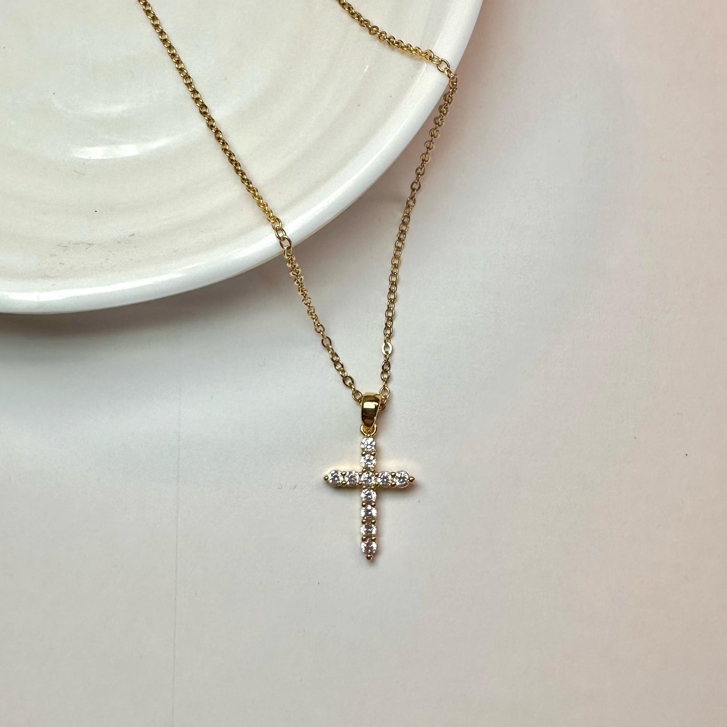 Collana Croce Zirconi