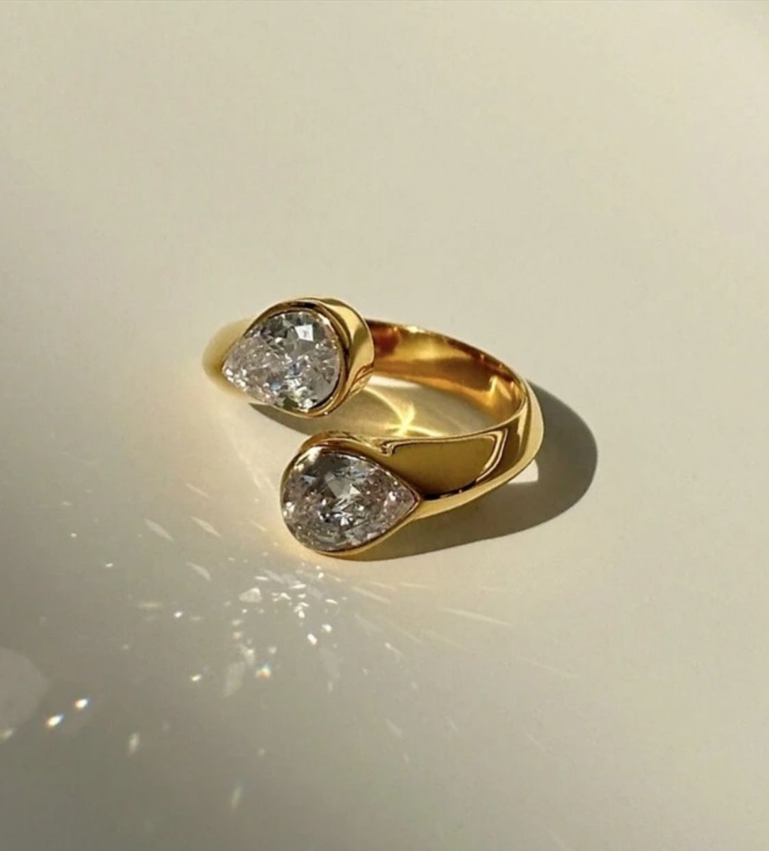Goldener Herzring