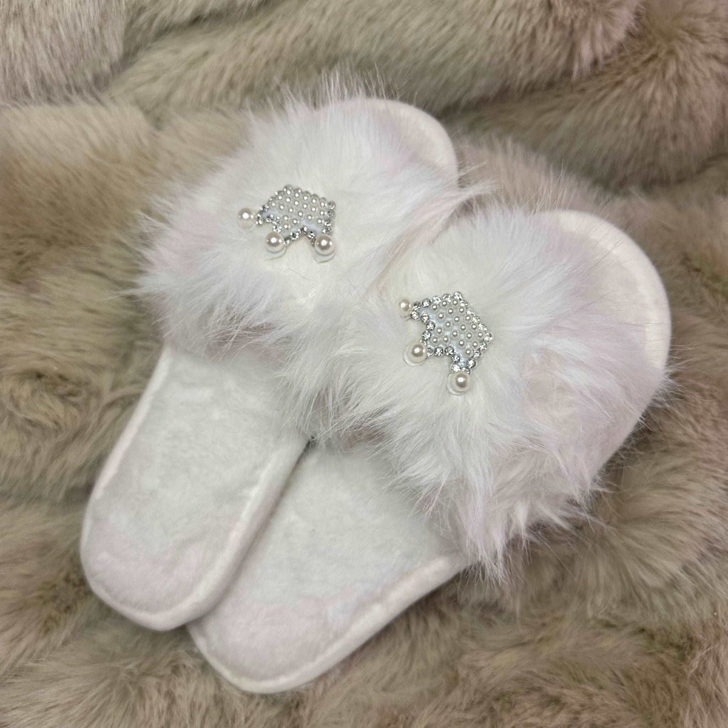 Pantofole Peluche corona bianche