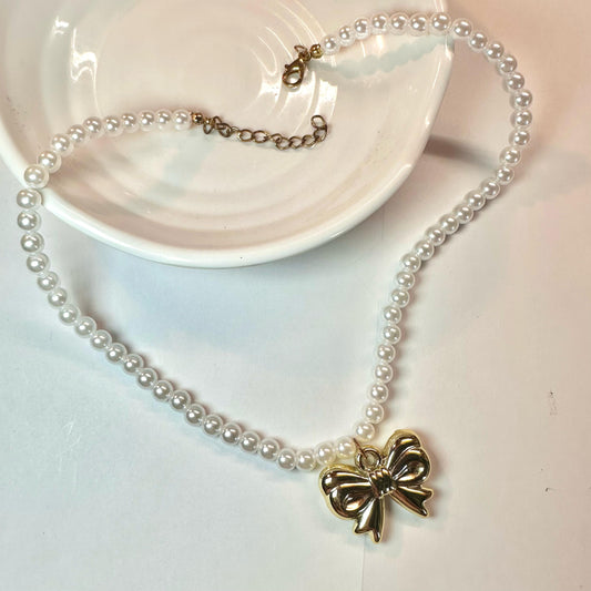 White Heart Necklace