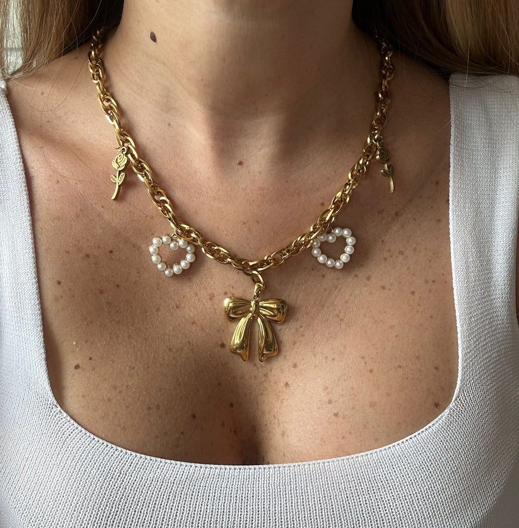 Goldene Schleifenkette
